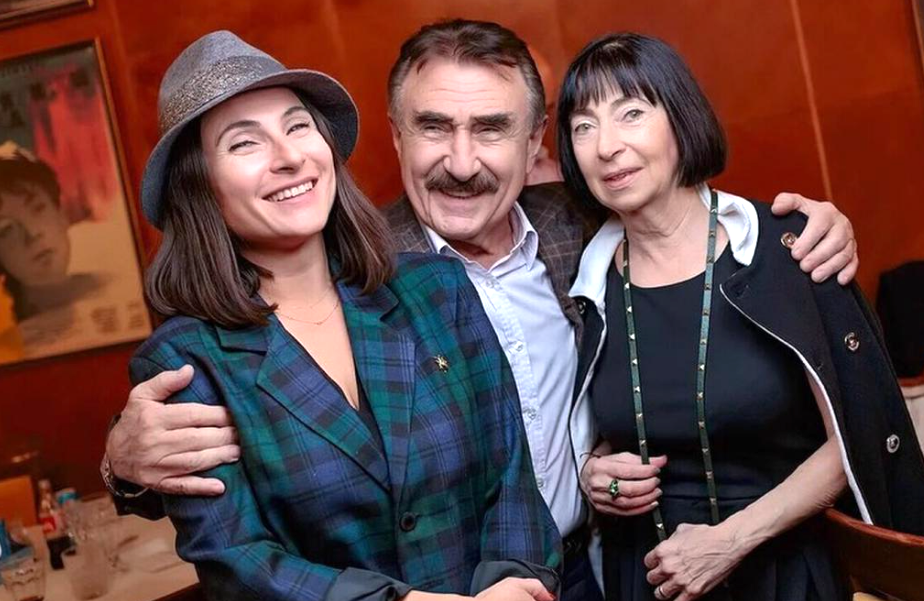на фото Наталья Каневская, Леонид Каневский и Анна Березина