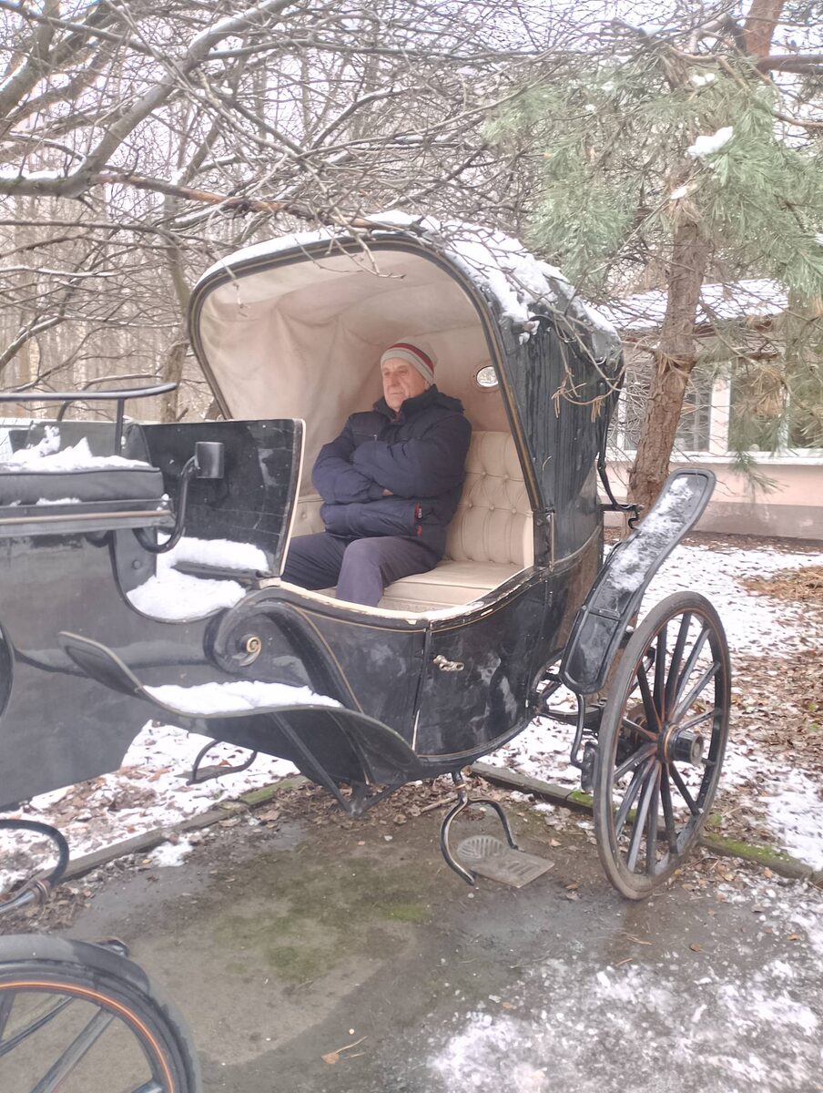 Готовлюсь стать автором книги, вхожу в образ.