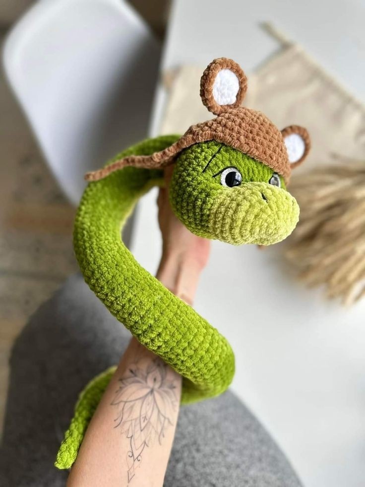 Та самая картинка из пинтерест, по которой я взяла ориентир на вязание "своей" змейки.