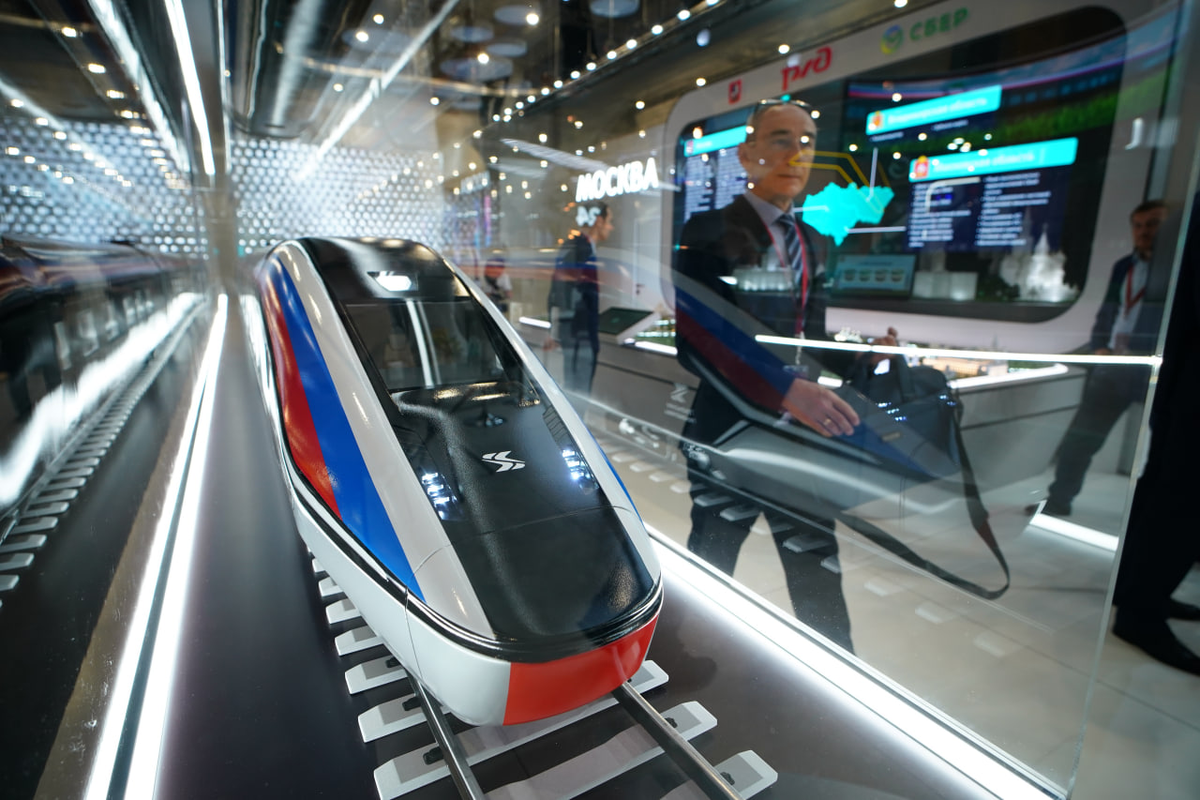 Макет высокоскоростного поезда на ПМЭФ, июнь, 2024. Источник: Группа Синара
