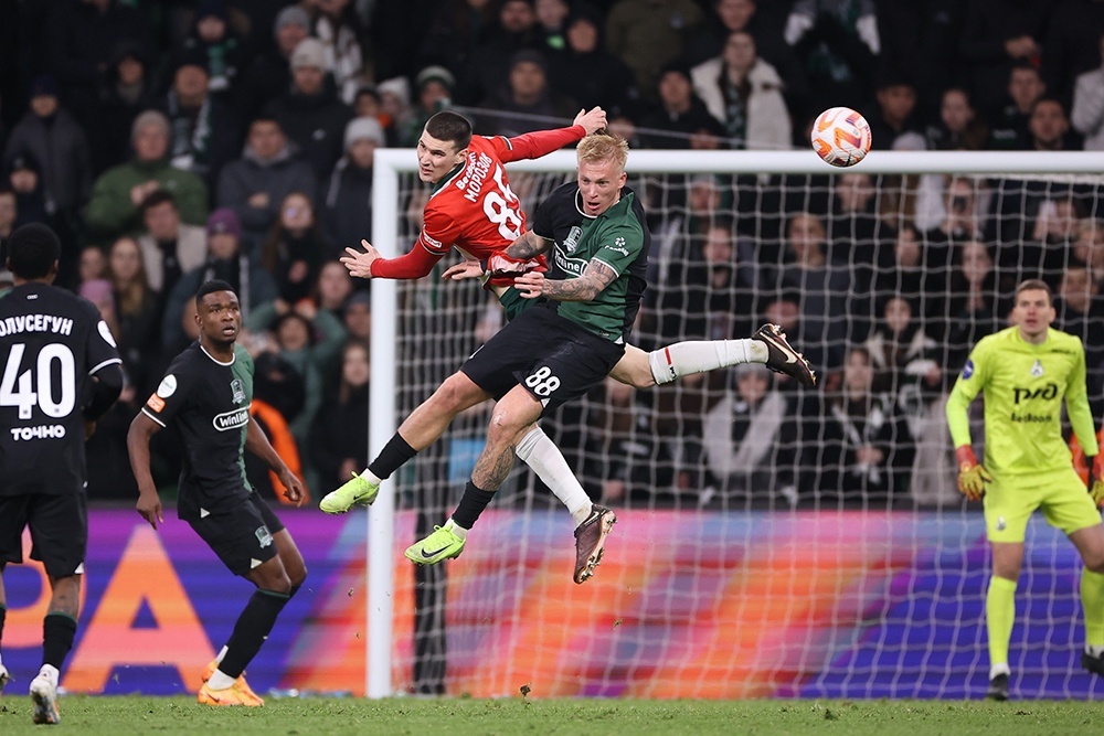    "Краснодар" и "Локомотив" в последнем матче РПЛ в уходящем году голов не забили. / РИА Новости