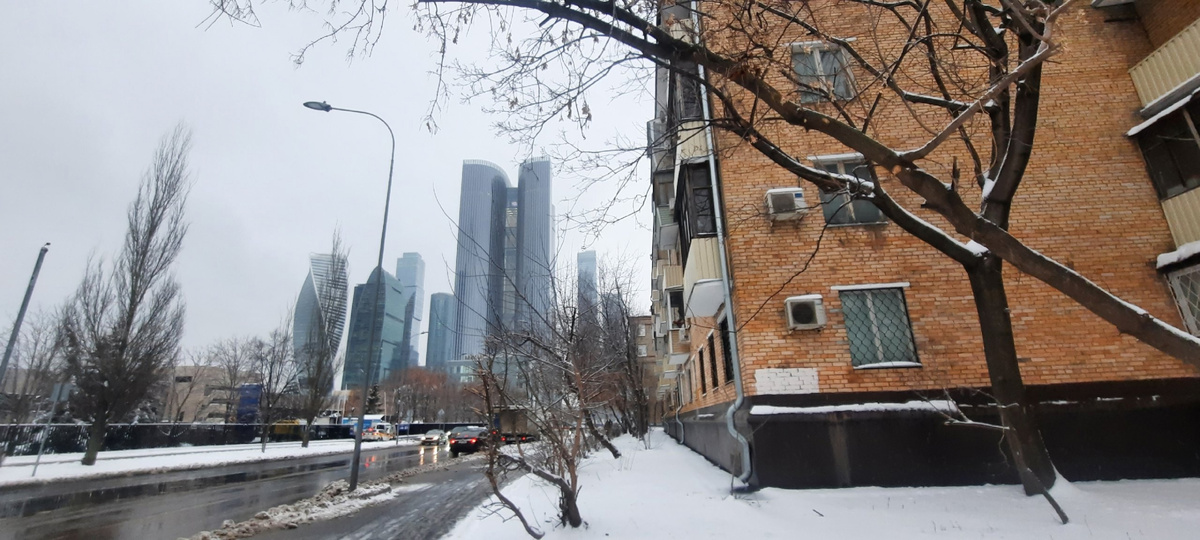 "Камушки" и небоскребы. Фото автора