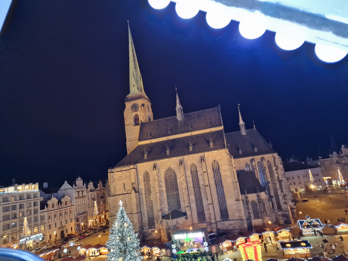 фото автора: город Пльзень, вид на храм св. Варфоломея с колеса обозрения