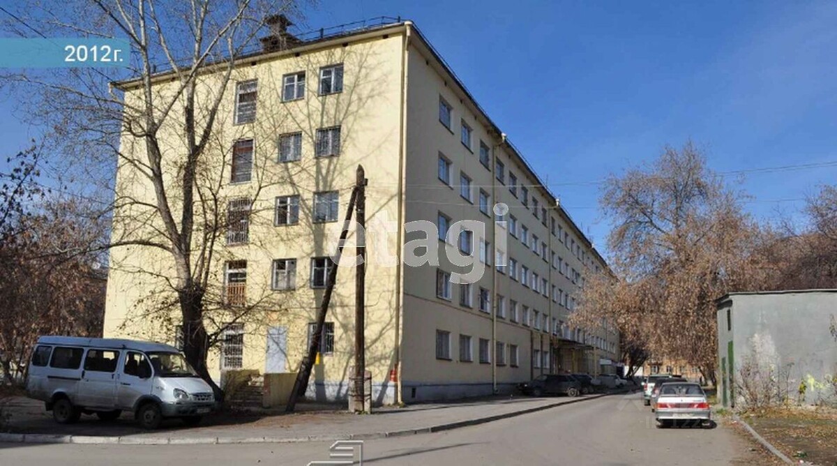 Так выглядела наша уралмашевская общага общага в 2012 году... Яндекс-фото