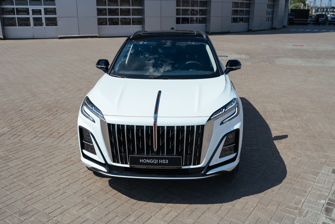 Стильный Hongqi HS3