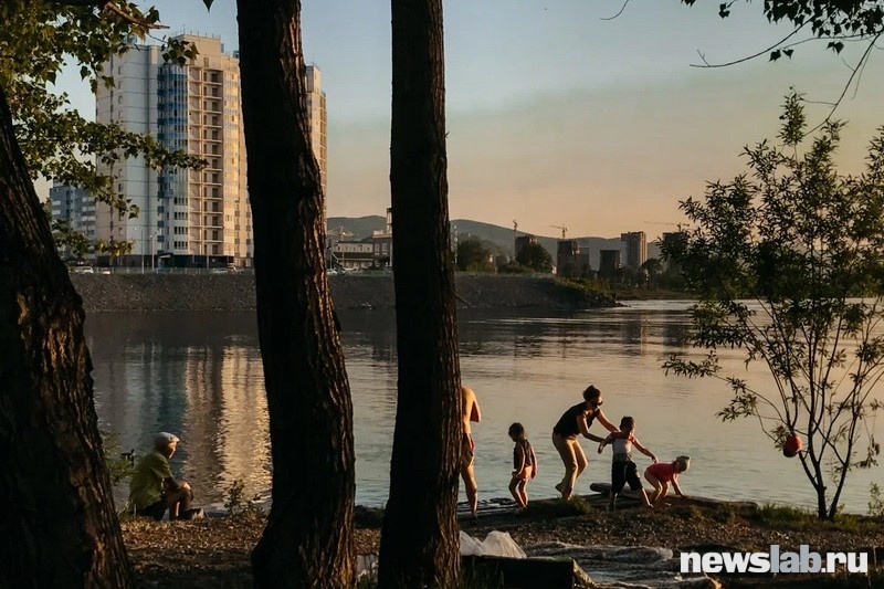 Летом жизнь на Пашенном кипит