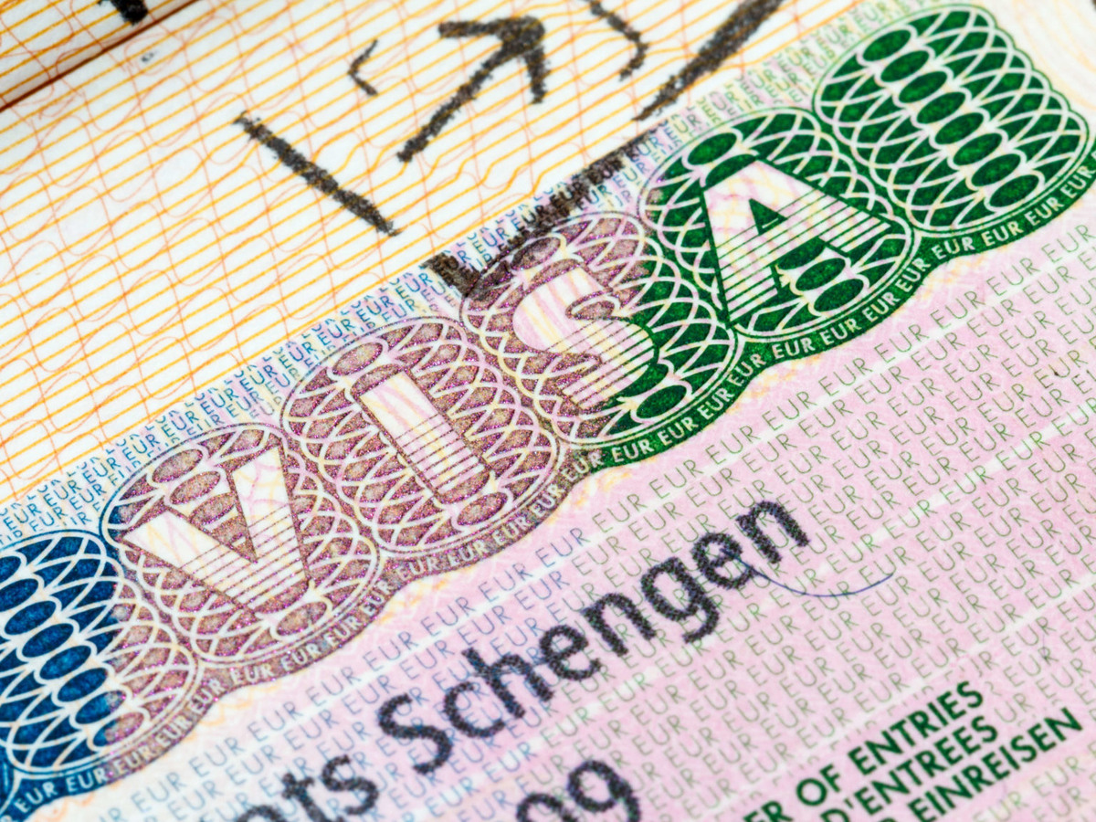 https://travelq.ru/wp-content/uploads/2020/02/schengen-visa.jpg