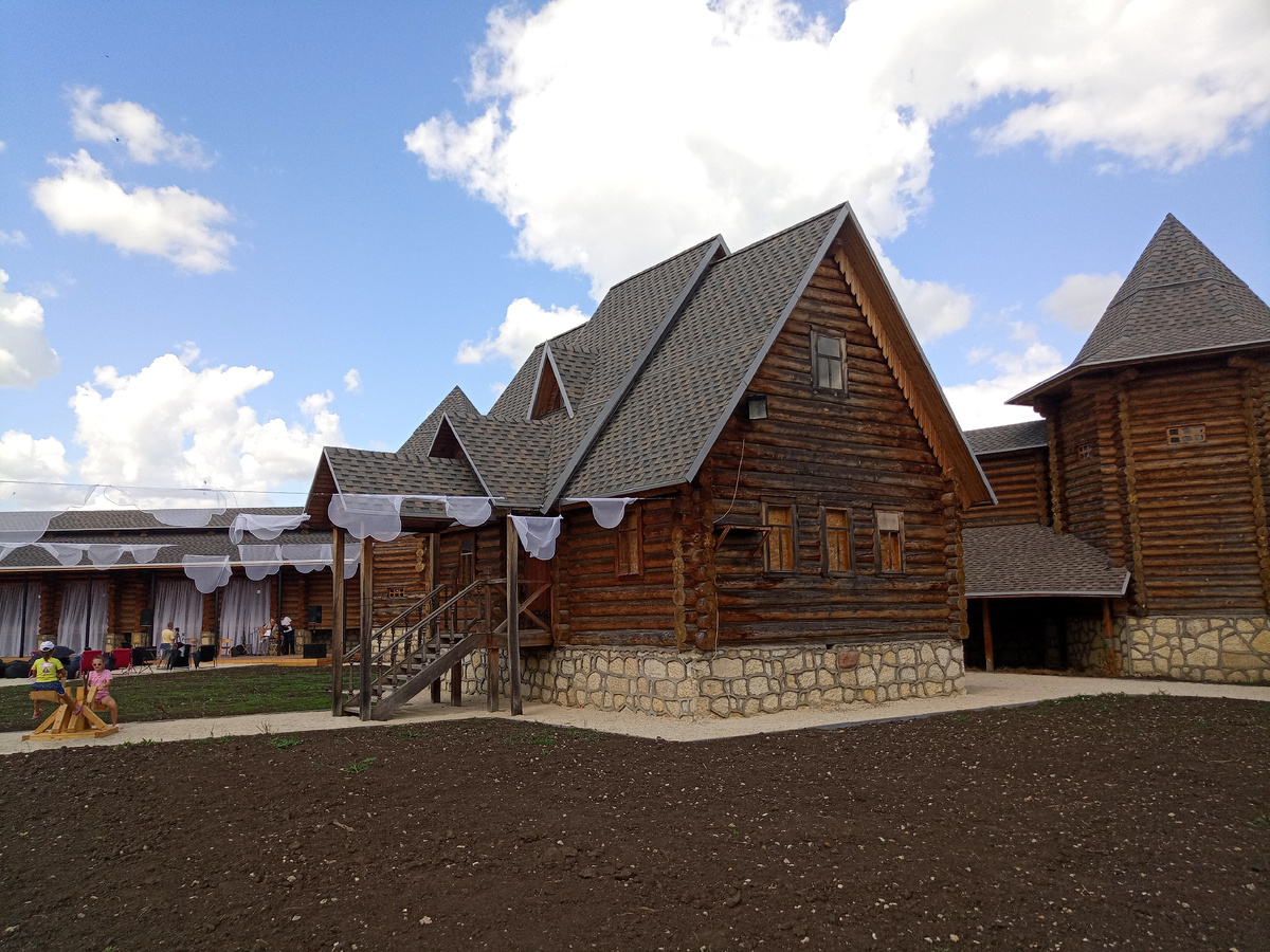 Внутри крепости