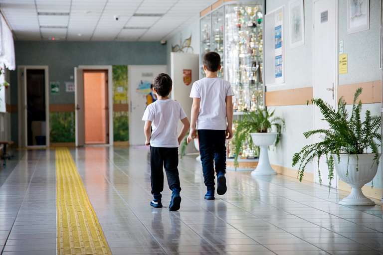    Правительство РФ поддержало запрет на поступление в школу без знания русского