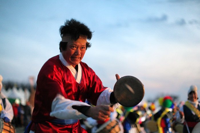 На этой фотографии главный объект отделен от фона благодаря использованию широкой диафрагмы