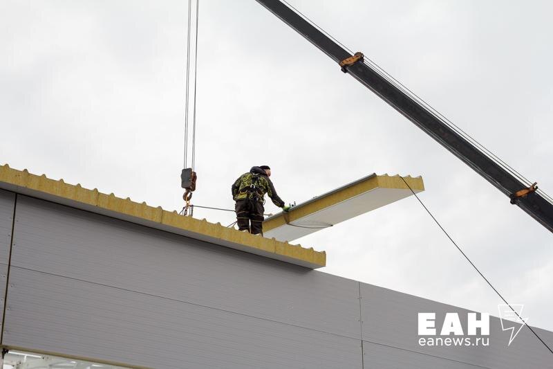    ЕАН / Рабочий сорвался с 17 метров и погиб