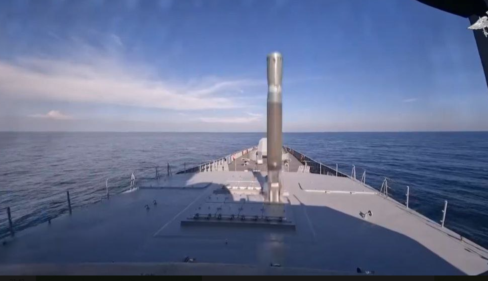 Первые полноценные кадры ракеты "Циркон". Запуск с фрегата серии 22350. Материал МО РФ