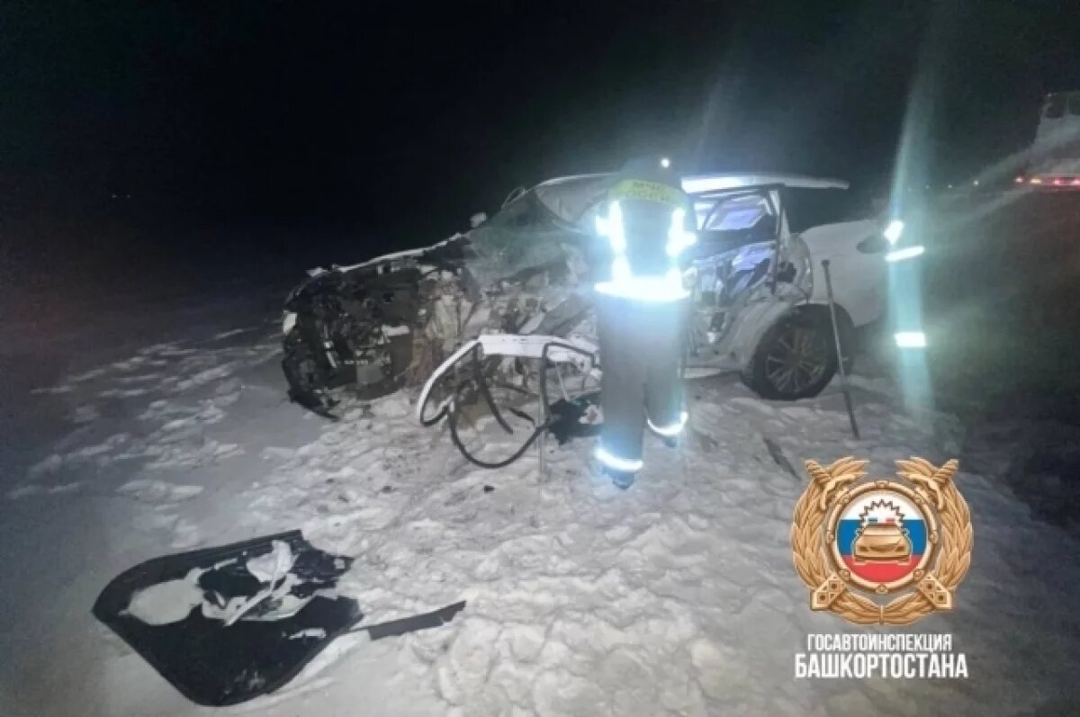    Водитель «Джели» в Башкирии столкнулся в лоб с грузовиком «Жак» и погиб