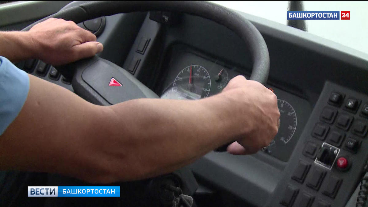    В Башкирии водителя самосвала придавило щебнем