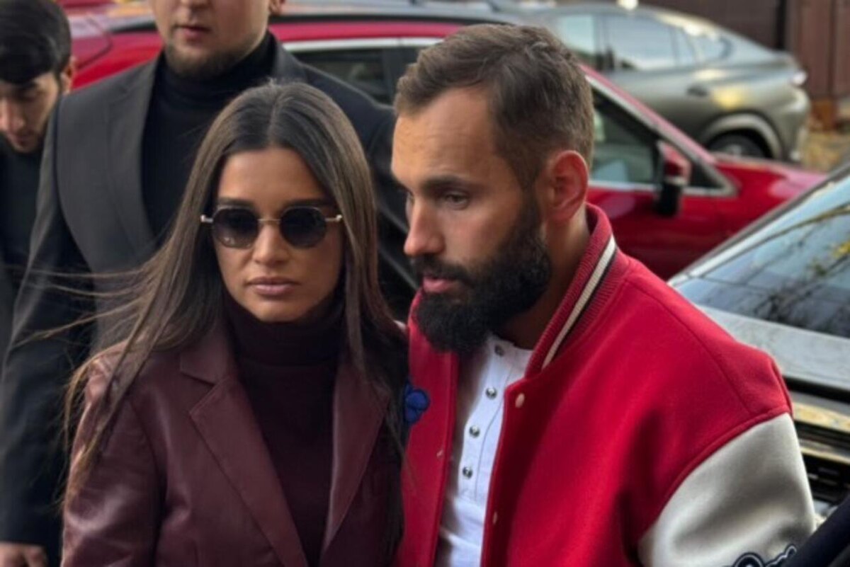    Ксения Бородина и Николай Сердюков Социальные сети