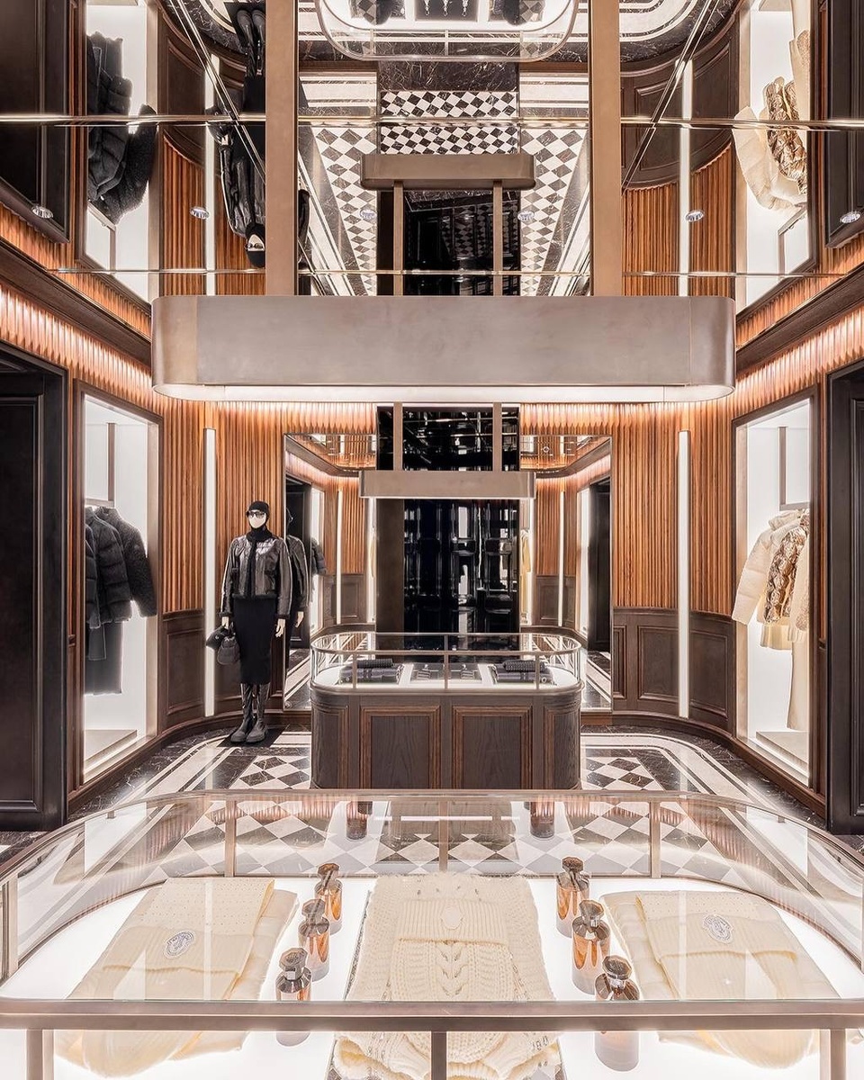 Moncler открывает флагманский магазин на Нью Бонд-стрит в Лондоне