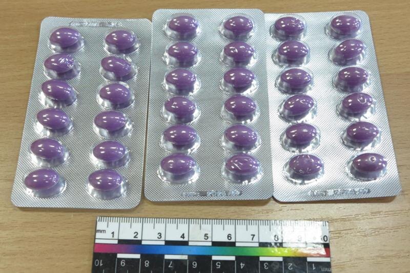    Челябинская таможня / Получивших сибутрамин челябинок задержали