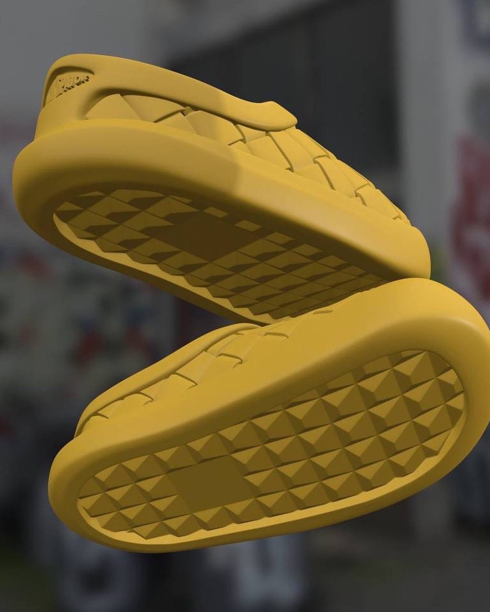 «Ништяк браток»: лапти с духом русской традиции  