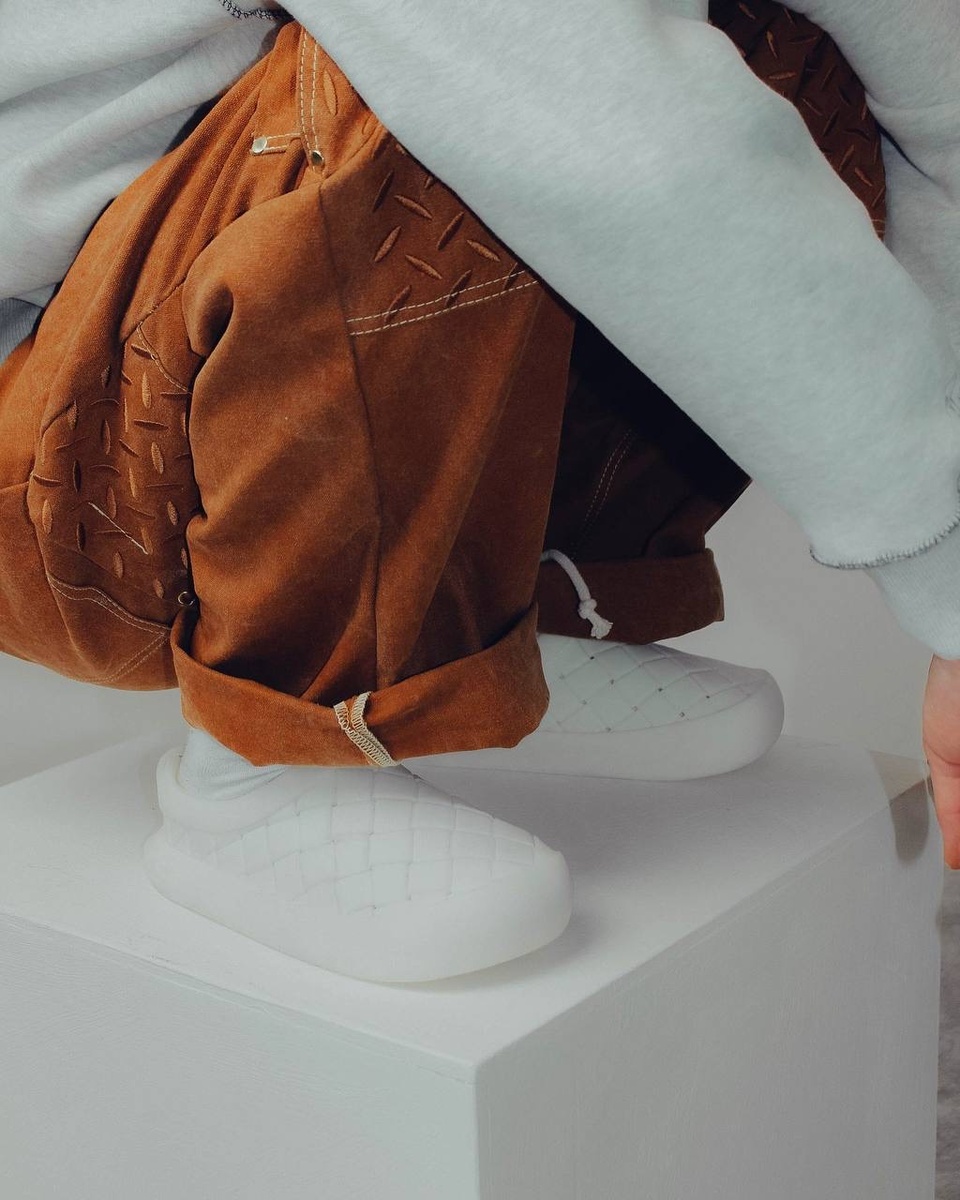 «Ништяк браток»: лапти с духом русской традиции  