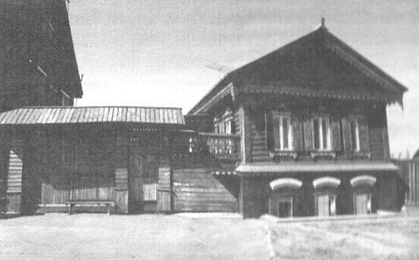 Рис. 1. Веревочно-прядильное и маслобойное заведение И.Н. Барбашева. Конец ХХ в. Источник: https://noviy.usoliecbs.ru/wp-content/uploads/2019/06/dom.jpg