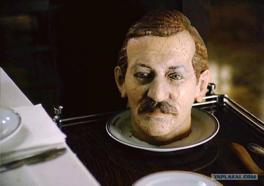 Торт в виде головы главного героя