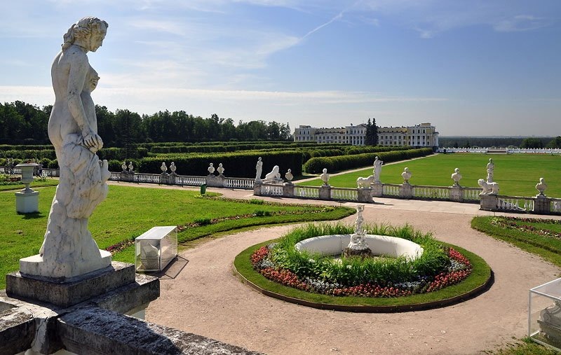 Вид на парк с террасы