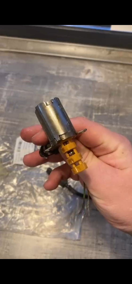Сам клапан. конкретно этот снять с M133