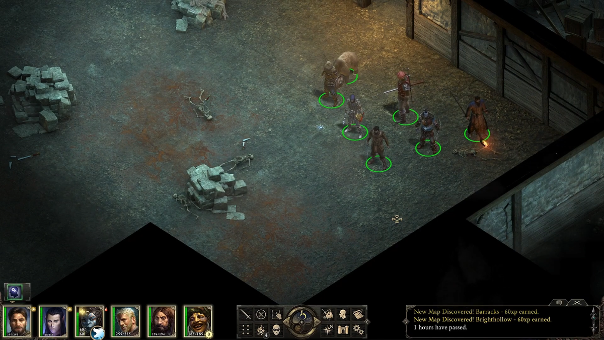 Опытным игрокам интерфейс сразу напомнит всякие старые рпг, типа Балдурс Гейт, Плэнскейп и тд. Собственно, сам геймплей очень на них и похож