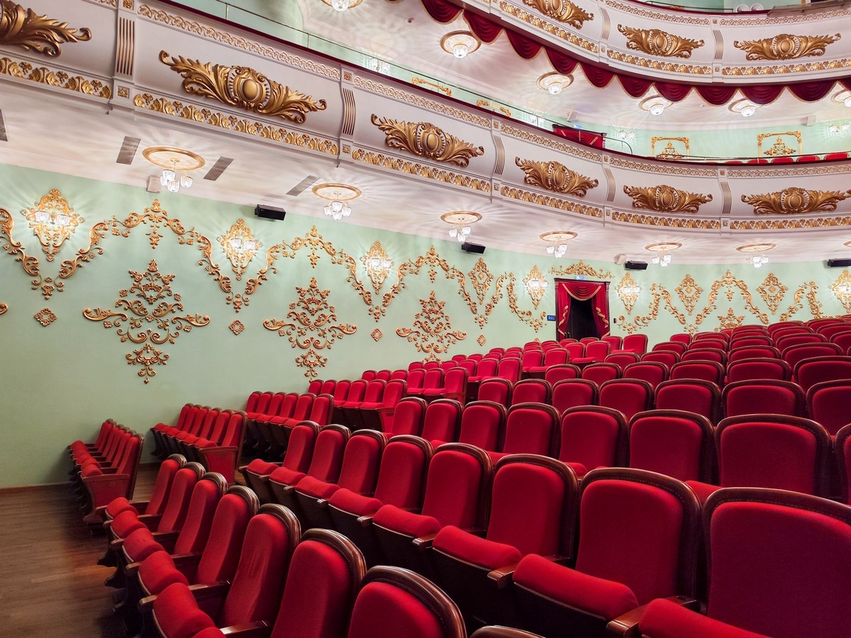 По данным СМИ, билеты на сольник Альбины Джанабаевой не смогли распродать.  Фото: ФедералПресс / Ксения Кобалия