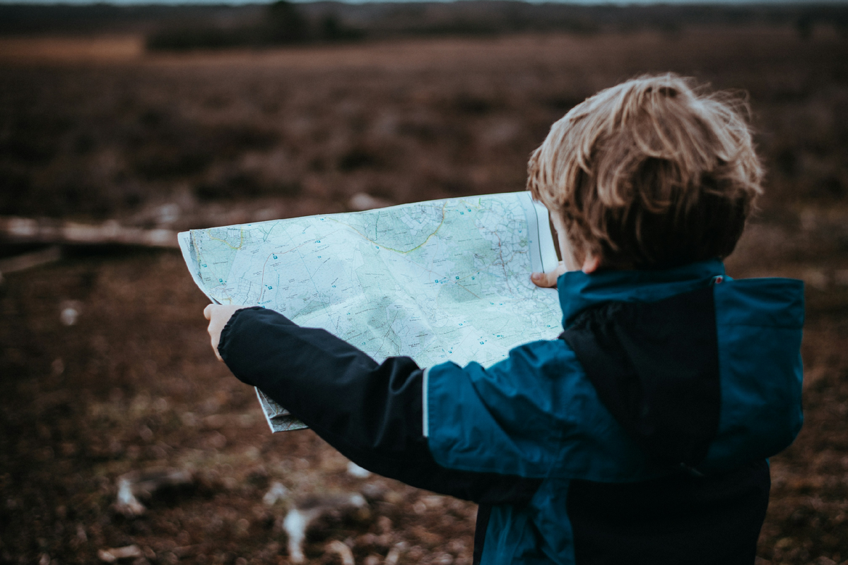 Если бы существовала карта личных границ, всё было бы гораздо проще :)