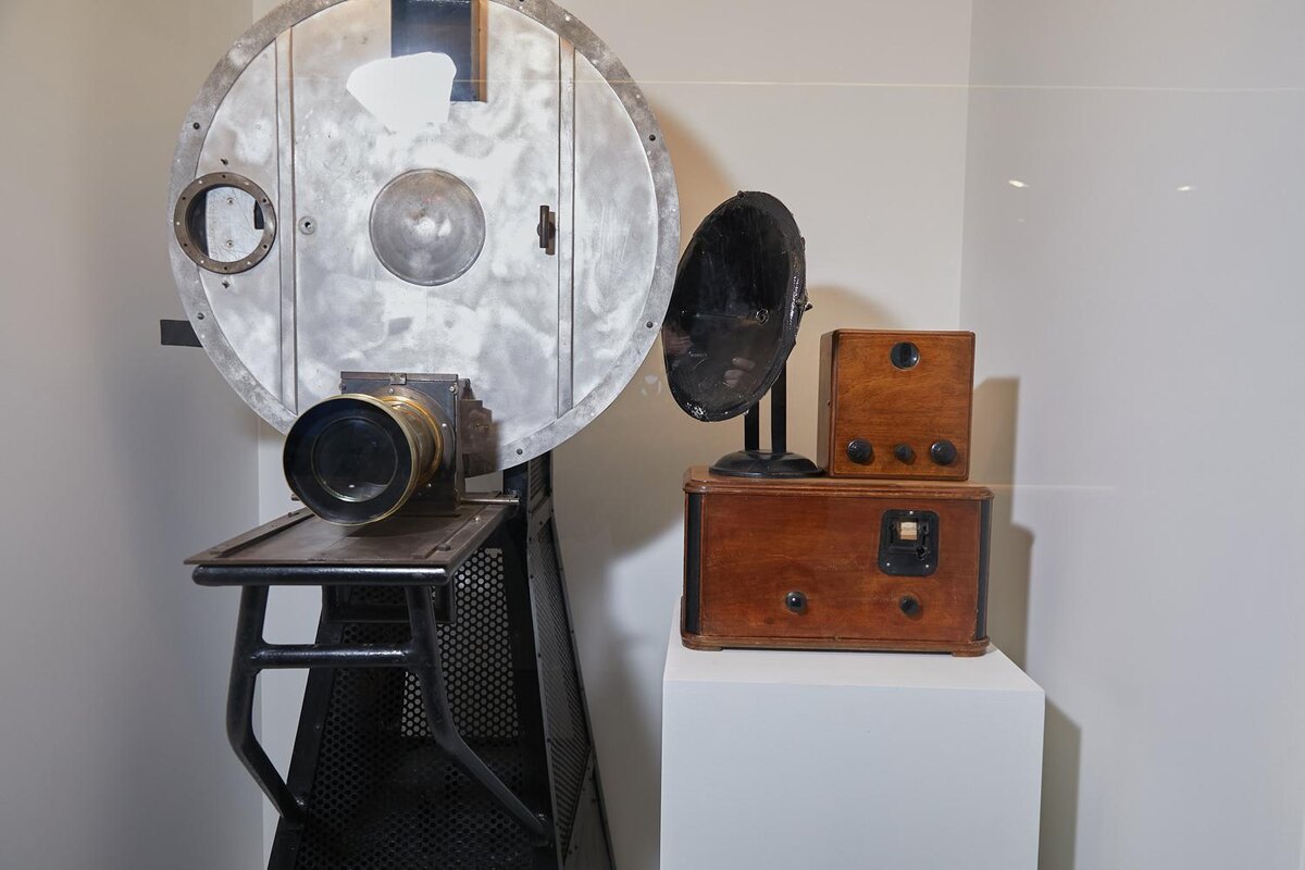    Механическая передающая телевизионная камерапресс-служба