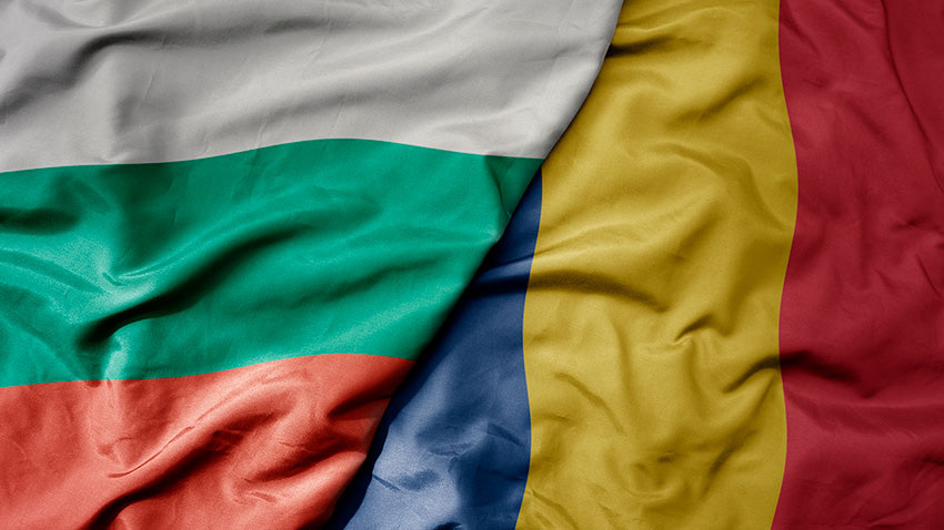 Сухопутные границы обеих стран становятся открытыми.