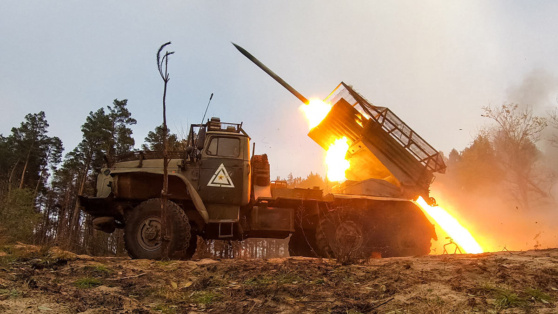    Российские бойцы ударили по военным объектам ВСУ в 128 районах Виктория Шварц