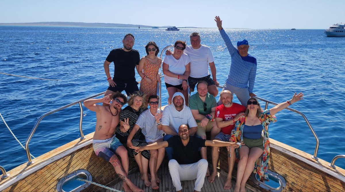 Мы. И нам хорошо.