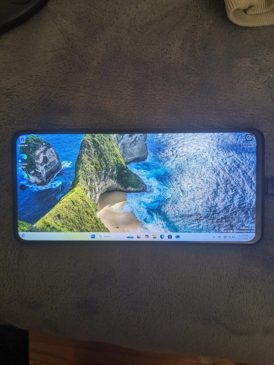 Windows 11 на смартфоне Poco X3 Pro | Источник: reddit   📷