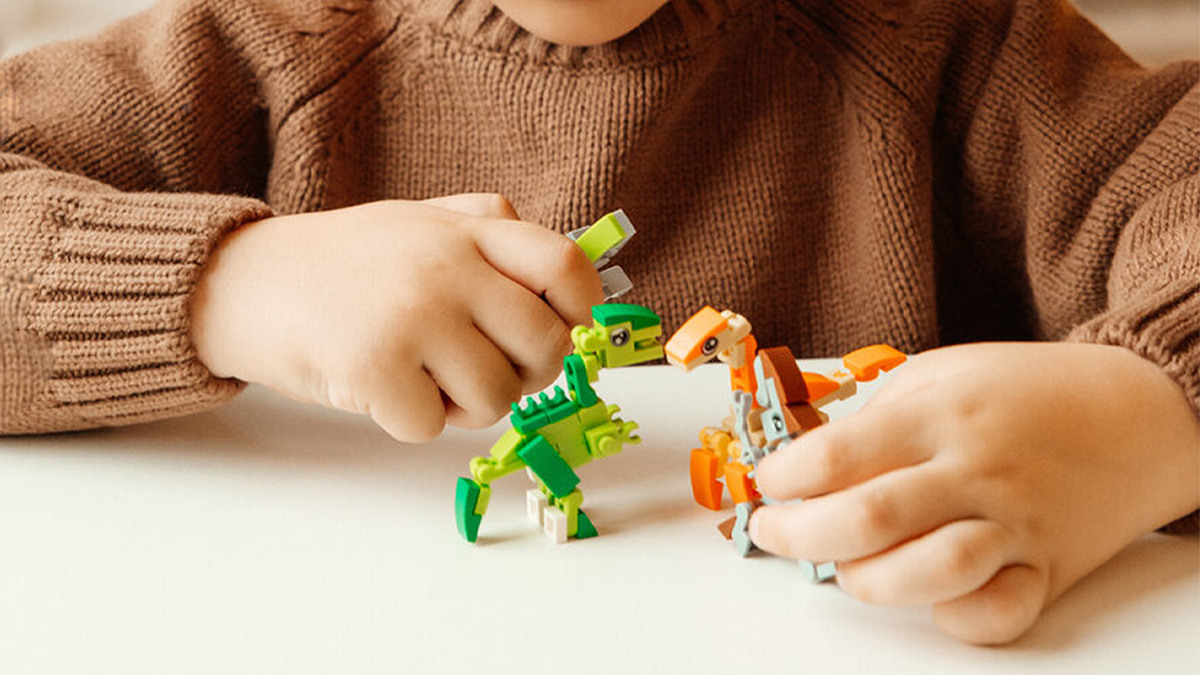 Уверена, что фигурки не будут лежать без дела. Максим теперь их миксует с остальными игрушками во время игр