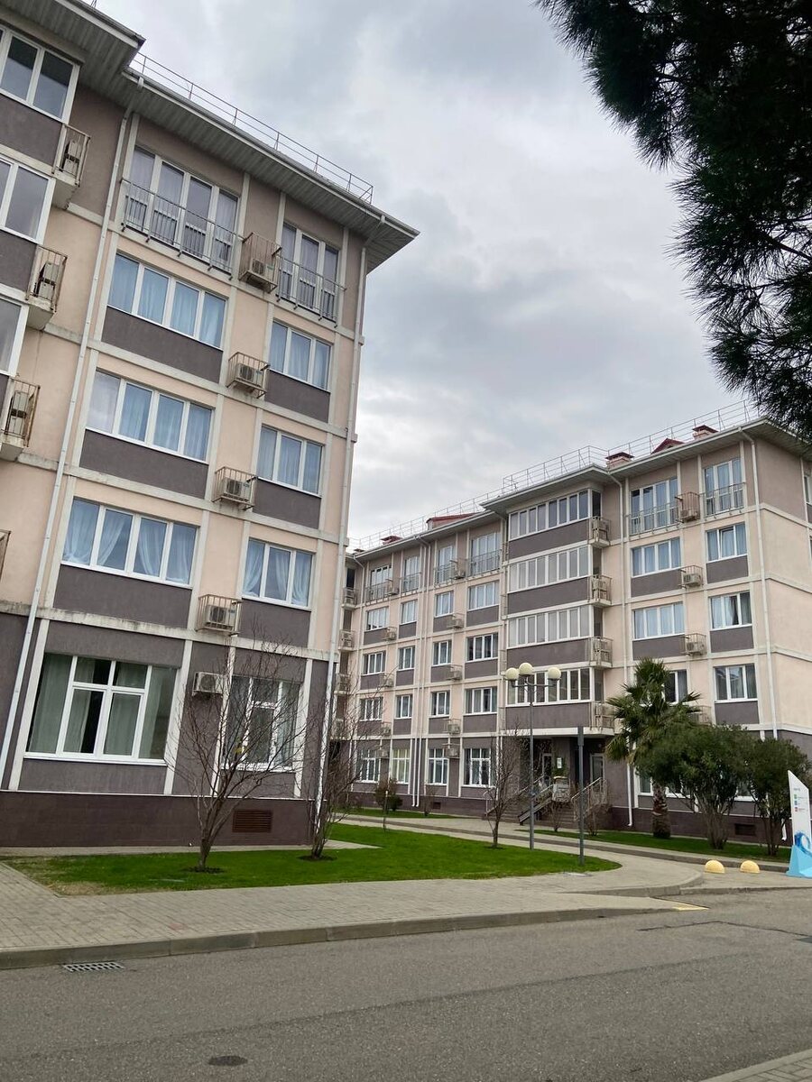 Территория отеля «Бархатные сезоны»