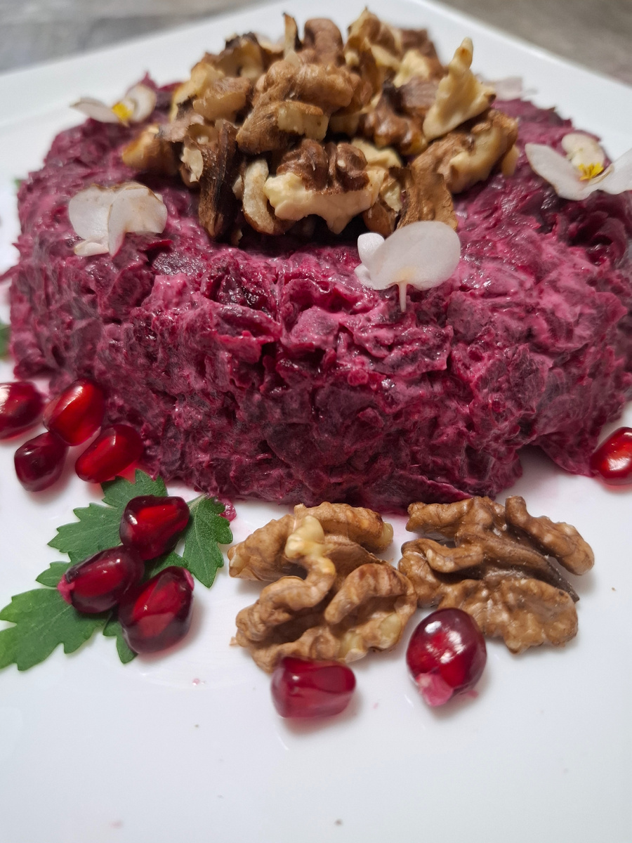 Фото автора.Готовый салат из свёклы. 