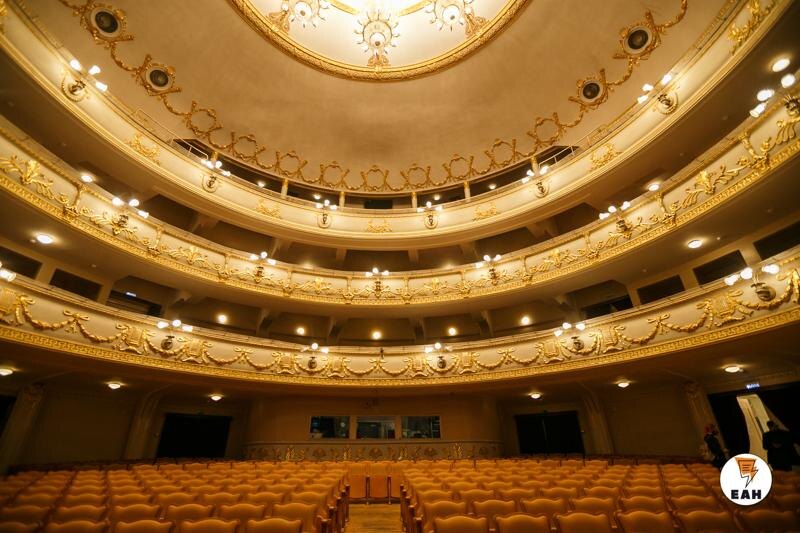    ЕАН. В парламенте указали на наличие доступных билетов в Большом театре