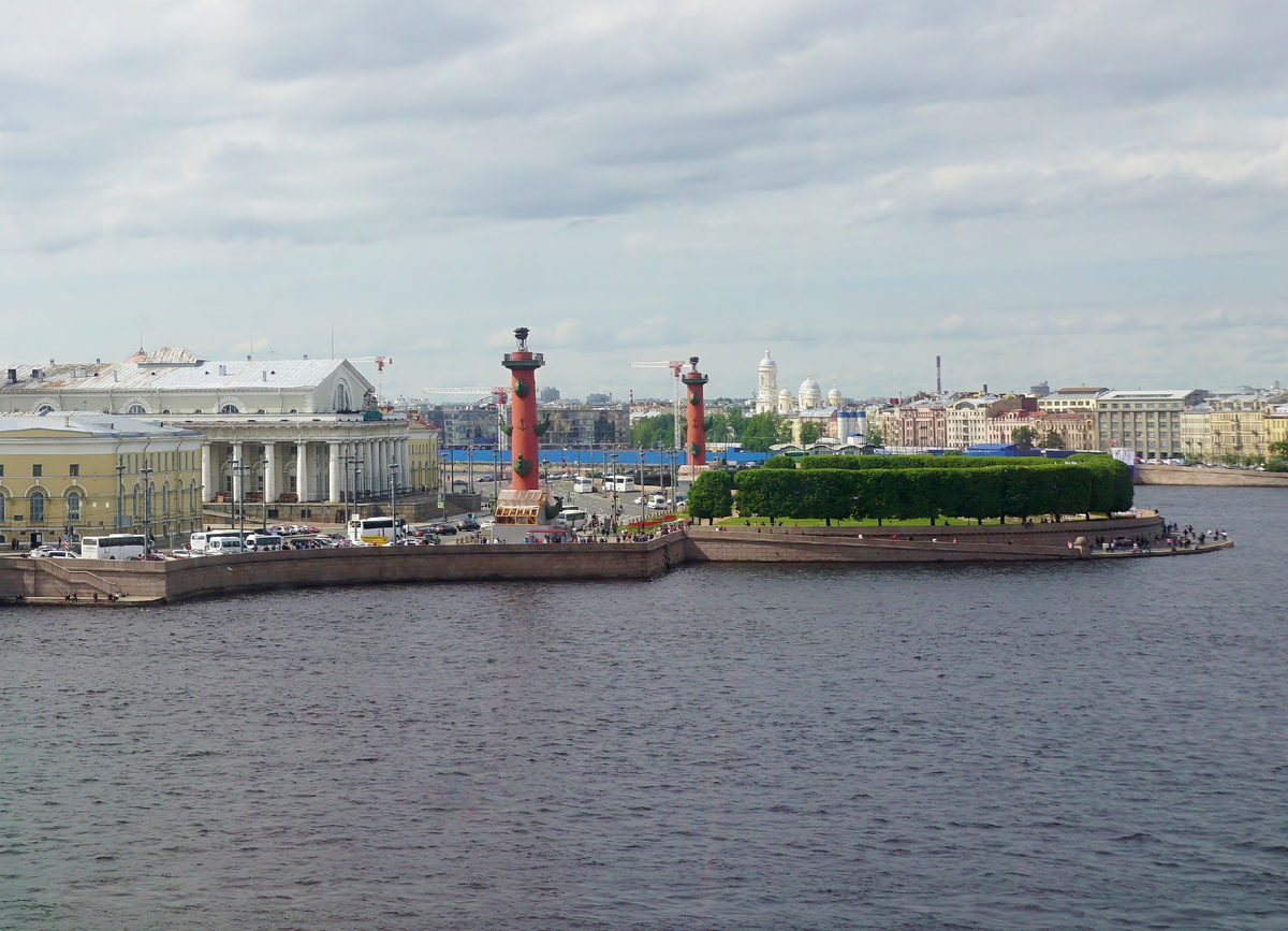 Стрелка Васильевского острова. Вид из окон музея "Государственный Эрмитаж". Фото автора.