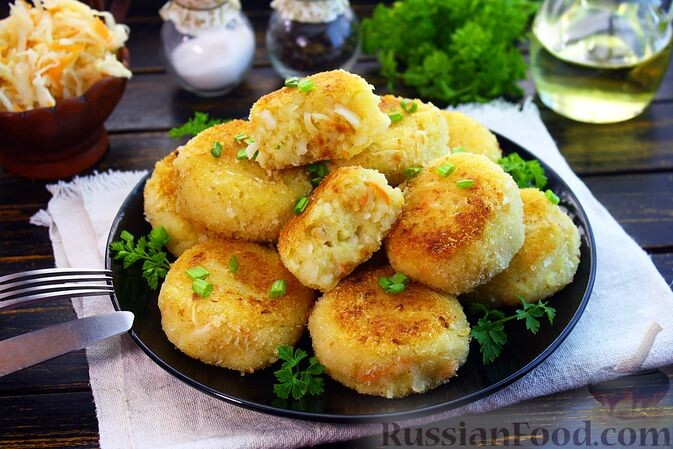 картофель, капуста квашеная, панировочные сухари, соль, перец чёрный молотый, масло растительное