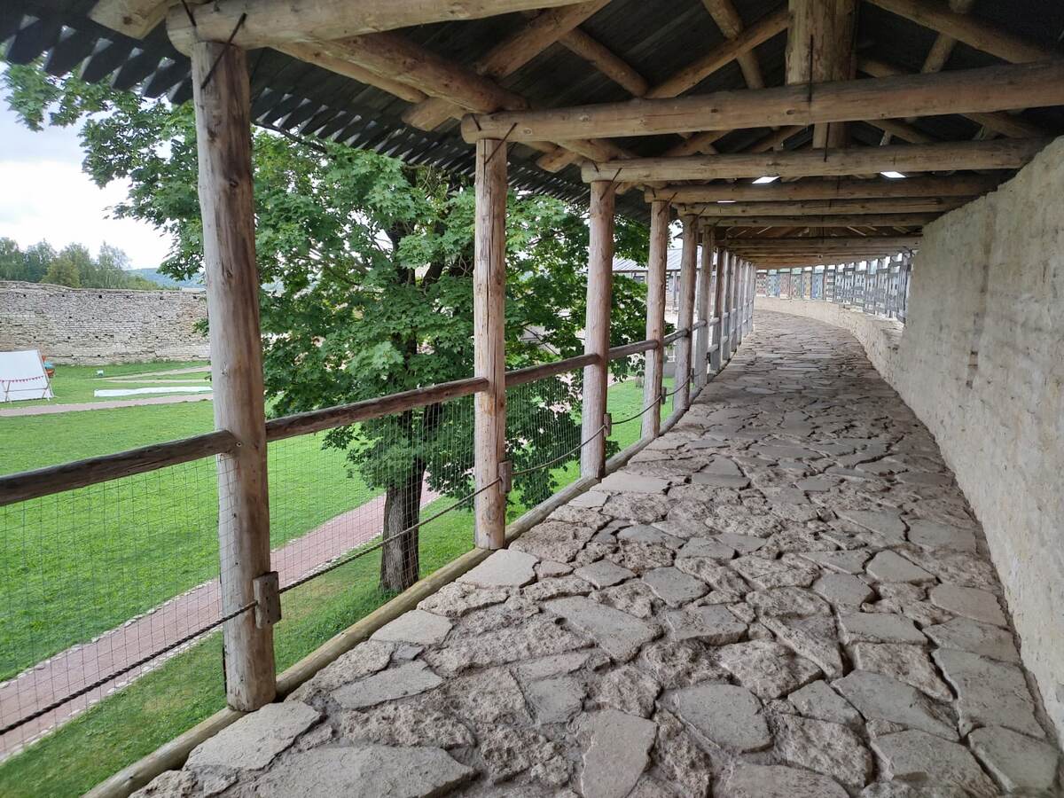 Крепостная стена 