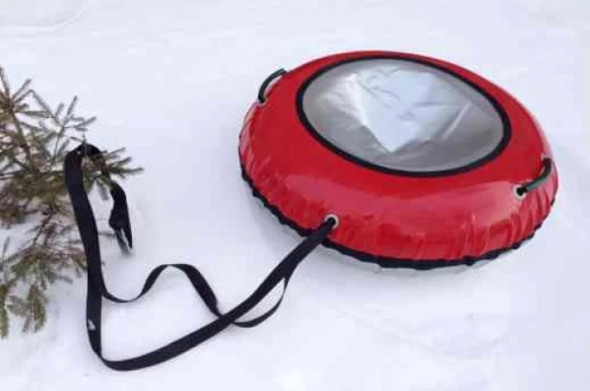    В Красноярске две девушки разбились на ватрушке