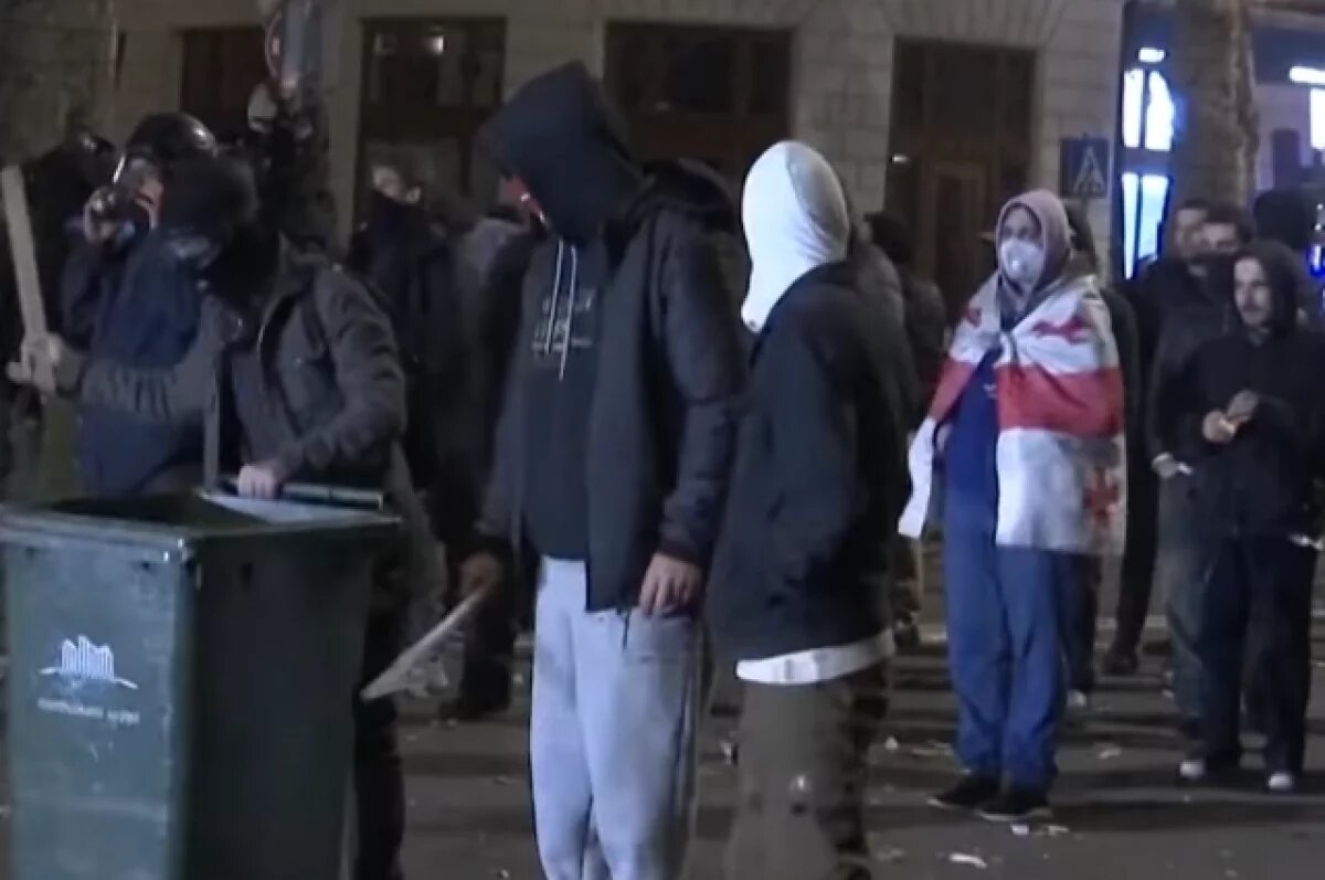    На митингах в Тбилиси задержали 15 граждан России