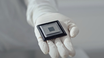 Google взорвал мир квантовых вычислений: новый чип творит невозможное