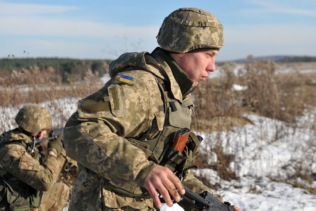 ВСУ бегут, не дождавшись команды.  Фото: Фото: flickr.com / U.S. Army Europe / Photo by Staff Sgt. Elizabeth Tarr (Public domain)