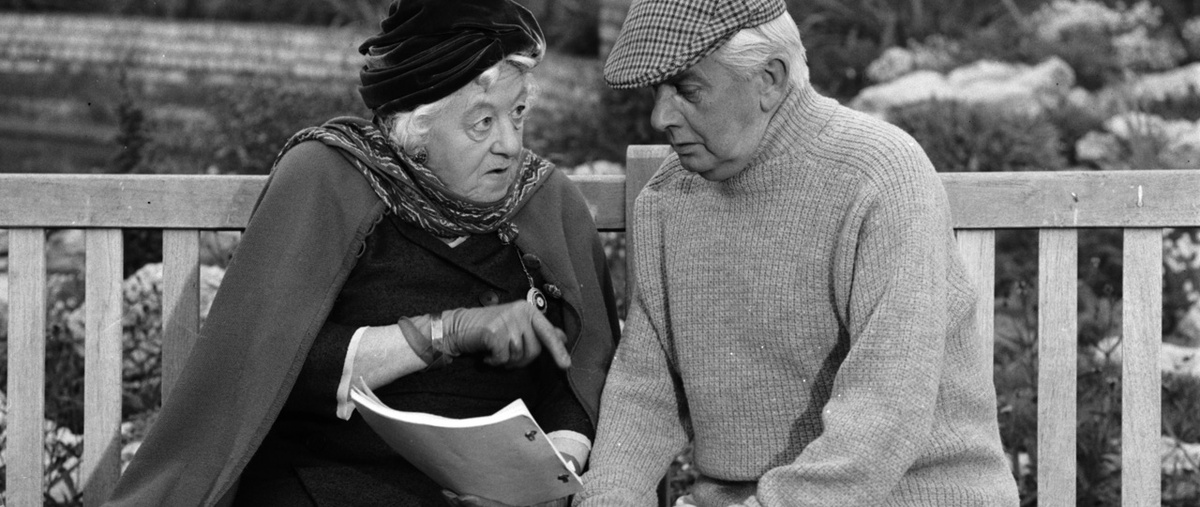 Мисс Марпл (Маргарет Резерфорд) со старым другом (мужем)