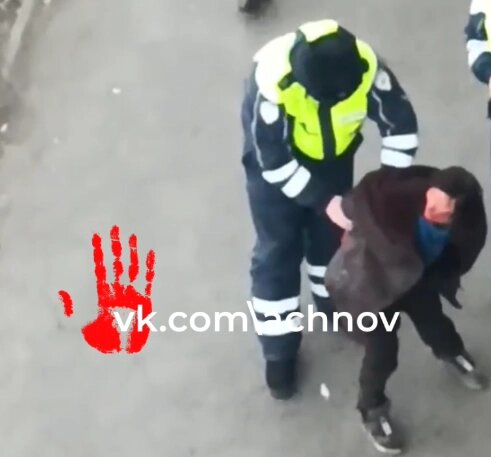    Лицо незнакомки испачкано кровью Фото: Агентство чрезвычайных новостей