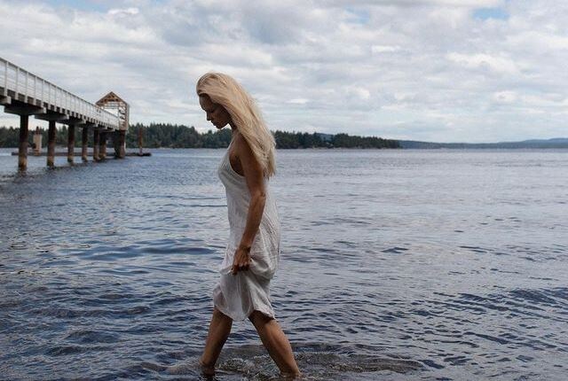    Фото: @pamelaanderson Маргарита Салахова