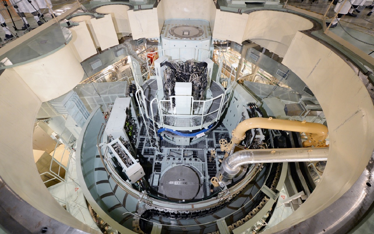    Японский Monju, , Французский Phenix, Французский SuperPhenix, Японский Joyo,